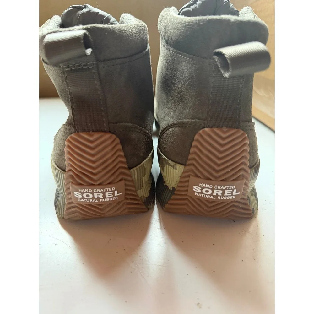 SOREL Out N About Plus Mid Sage Green Camo Waterproof Suede Boot Size 9